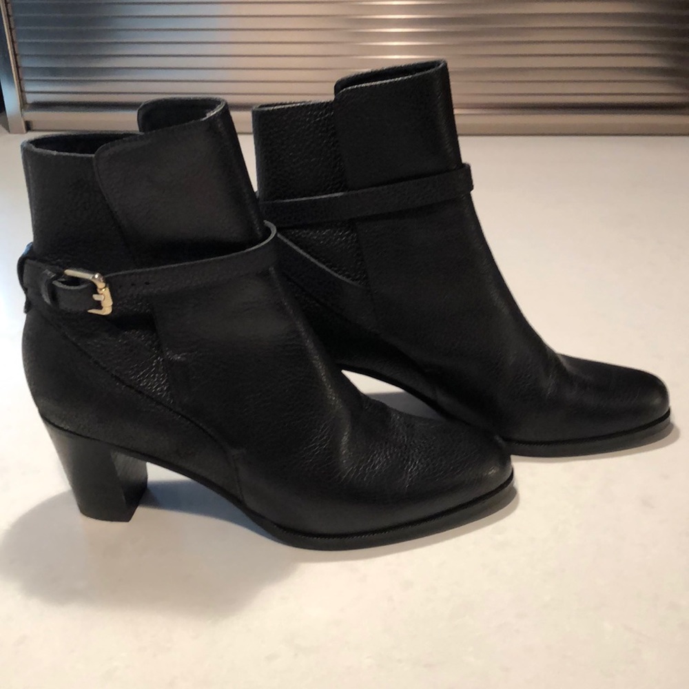 Black Grained Leather Dress Boot